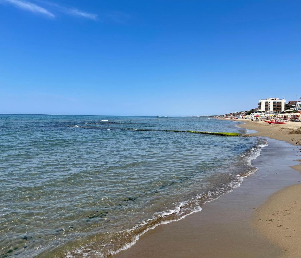 Domus Lavinia "Levante" - Anzio Exteriör bild